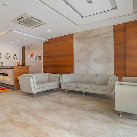 Vaccinated Staff- Townhouse Oak Hotel Silvotel インドール エクステリア 写真